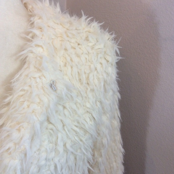 Cotton Bleu Ivory Cream Fuzzy Faux Fur Jacket Coat - Picture 8 of 8